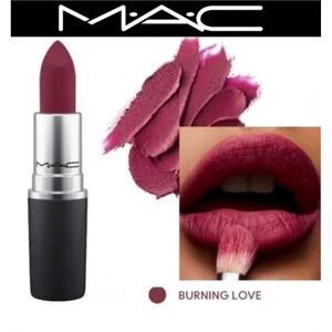 Powder Kiss Lipstick in Burning Love | MAC